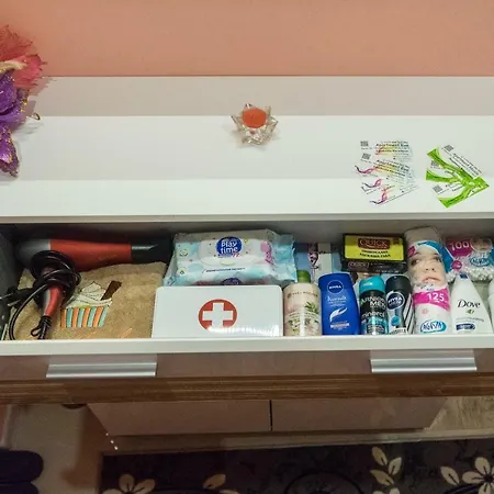 Nicole Apartman *